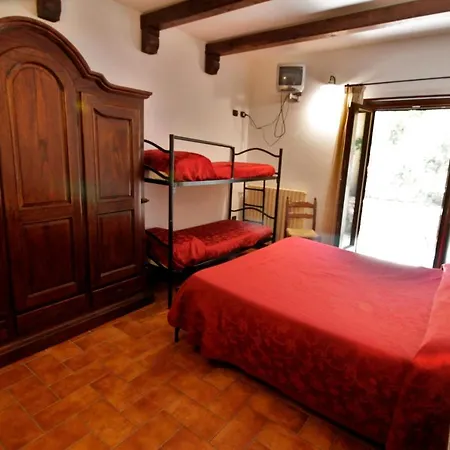 Agriturismo Maneggio Vallecupa *