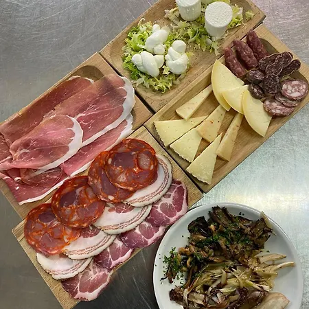 Agriturismo Maneggio Vallecupa *