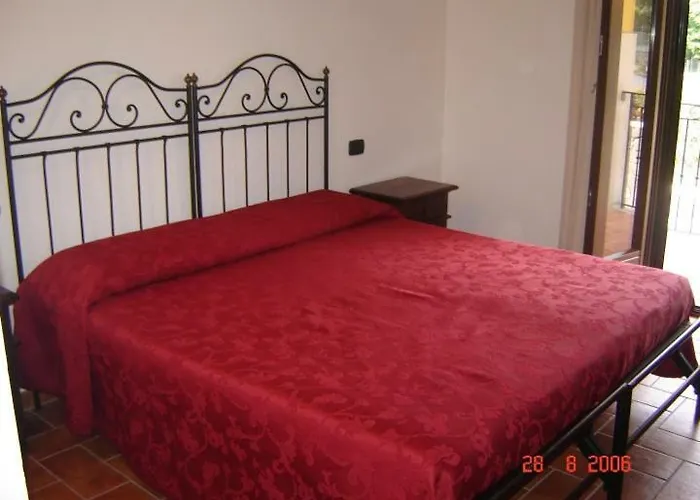 Maneggio Vallecupa Κατάλυμα σε φάρμα Pescasseroli